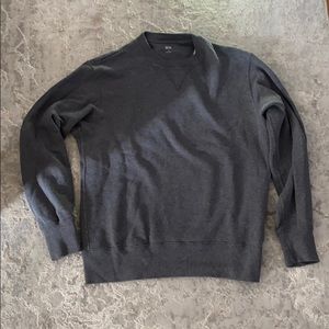 Uni Qlo crew neck